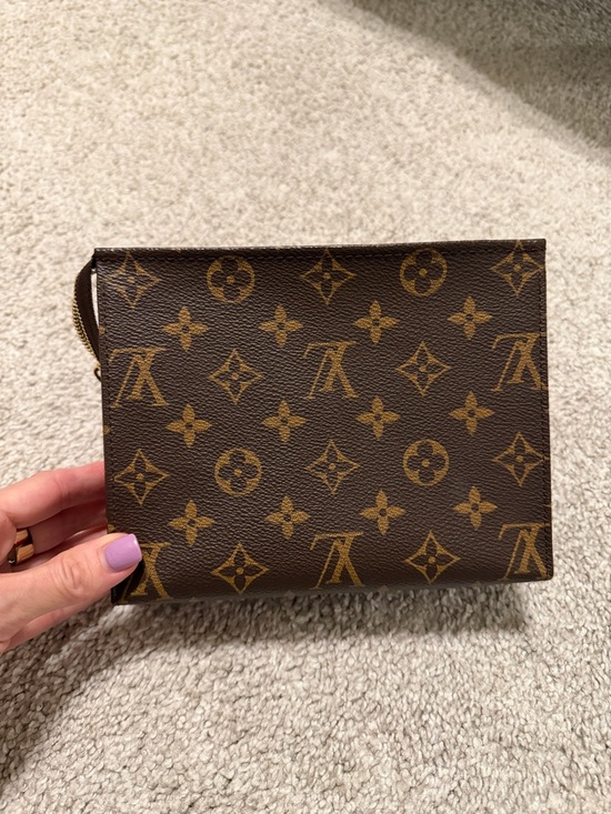 Louis Vuitton Handbags - Louis Vuitton Monogram toiletry pouch 19